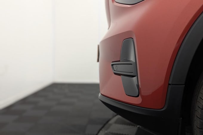 2025 Volvo C40