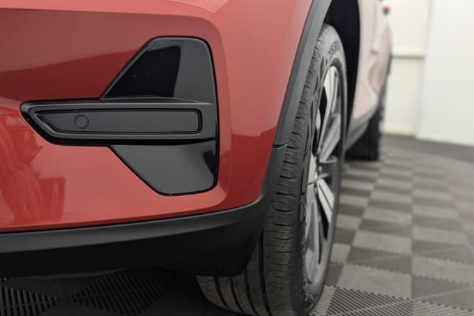 2025 Volvo C40
