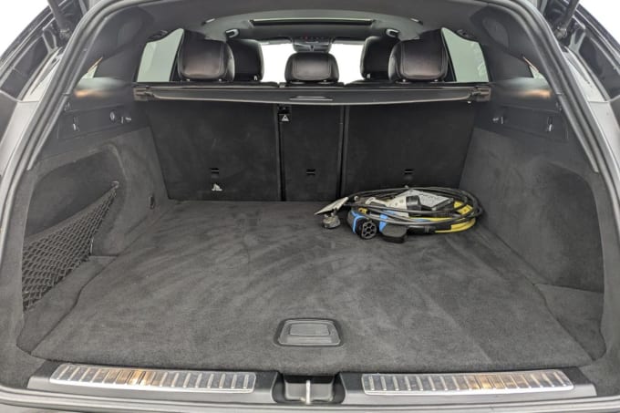 2025 Mercedes-benz Eqc