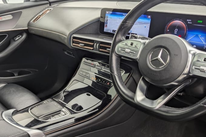 2025 Mercedes-benz Eqc