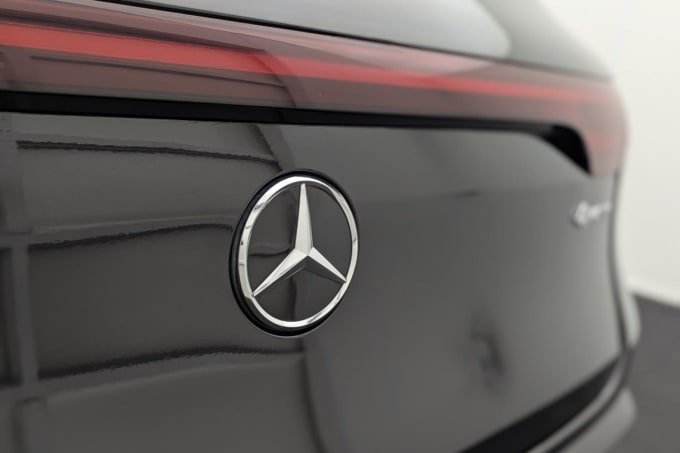 2025 Mercedes-benz Eqc