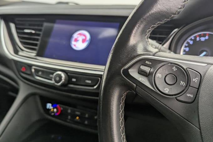 2025 Vauxhall Insignia