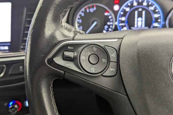 2025 Vauxhall Insignia