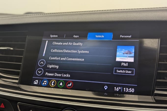 2025 Vauxhall Insignia