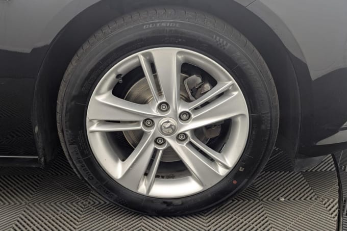 2025 Vauxhall Insignia