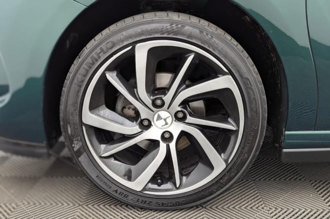 2025 Ds Automobiles Ds 3