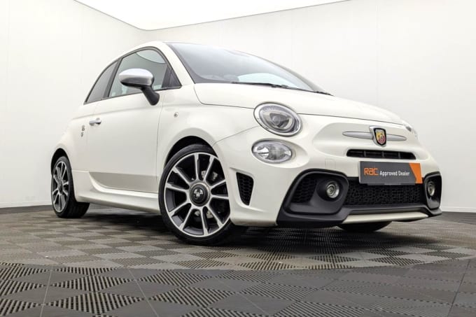 2025 Abarth 595