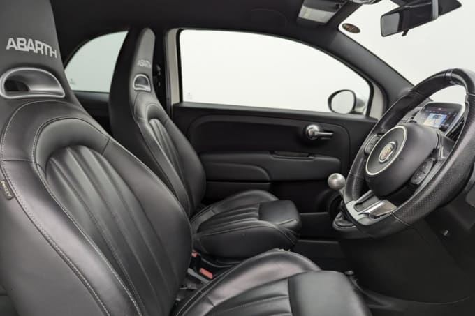 2025 Abarth 595