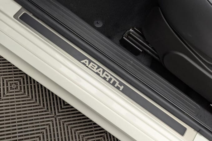2025 Abarth 595