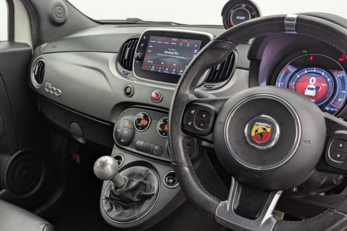 2025 Abarth 595