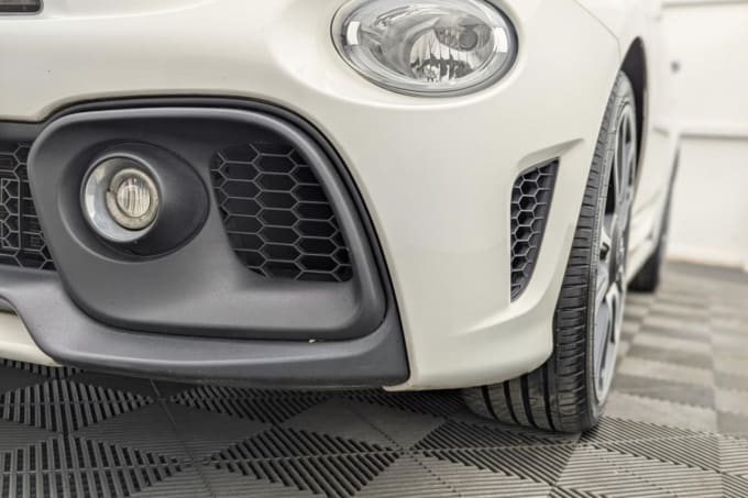 2025 Abarth 595