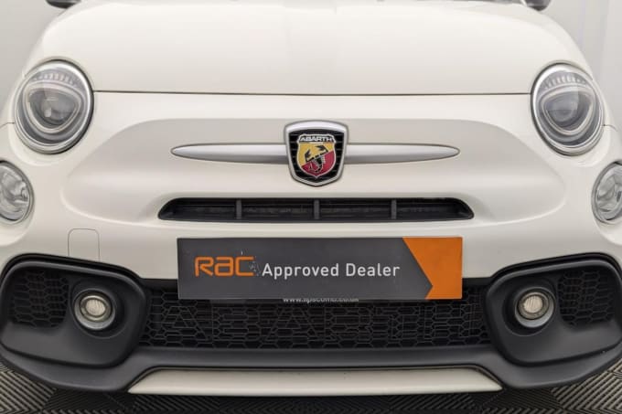 2025 Abarth 595