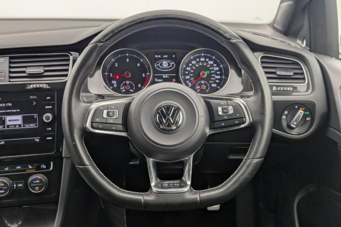 2025 Volkswagen Golf