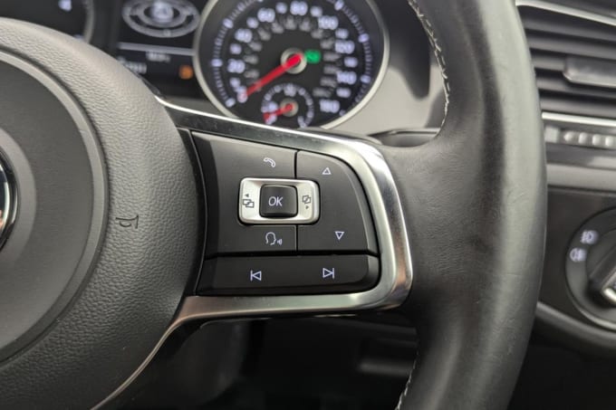 2025 Volkswagen Golf