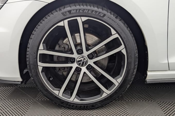 2025 Volkswagen Golf