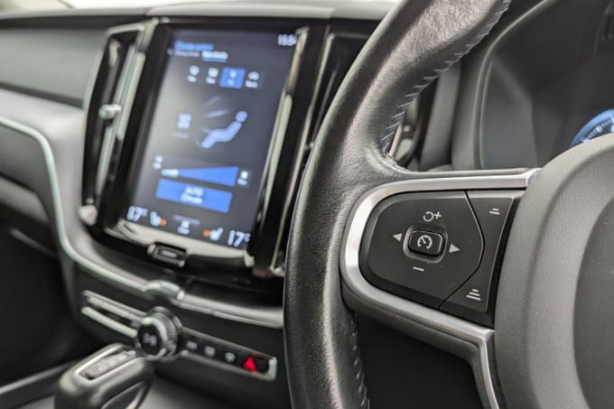 2025 Volvo Xc60