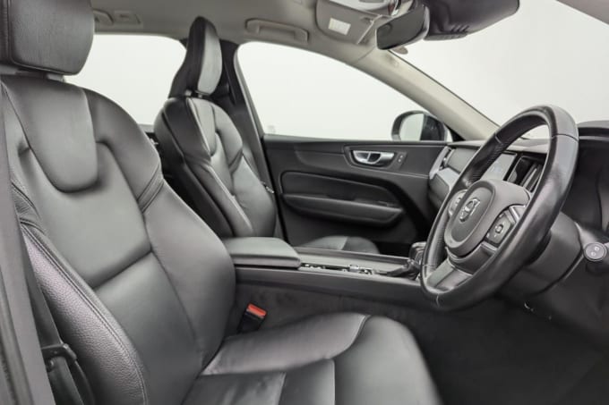 2025 Volvo Xc60