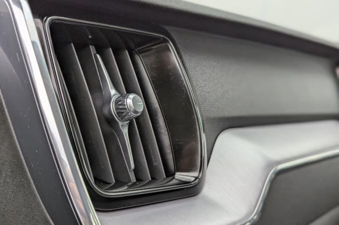 2025 Volvo Xc60