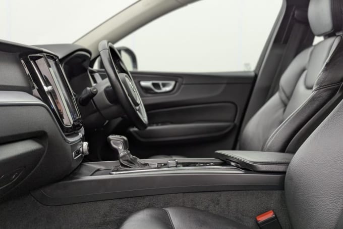 2025 Volvo Xc60
