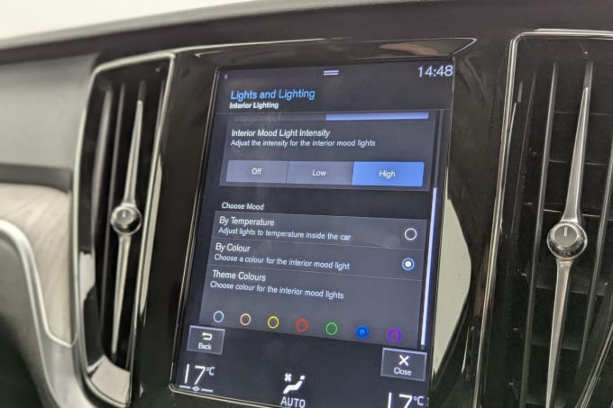 2018 Volvo V60