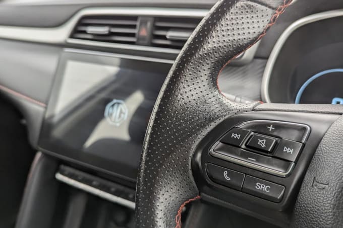 2025 Mg Mg Zs