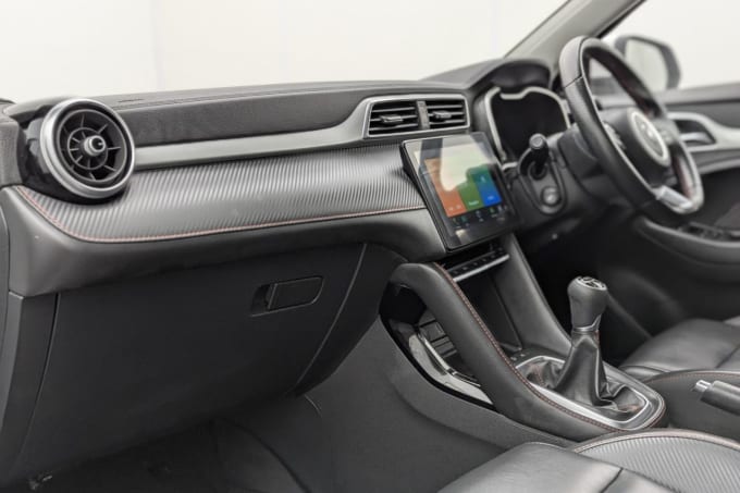 2025 Mg Mg Zs