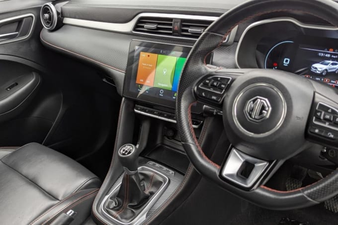 2025 Mg Mg Zs