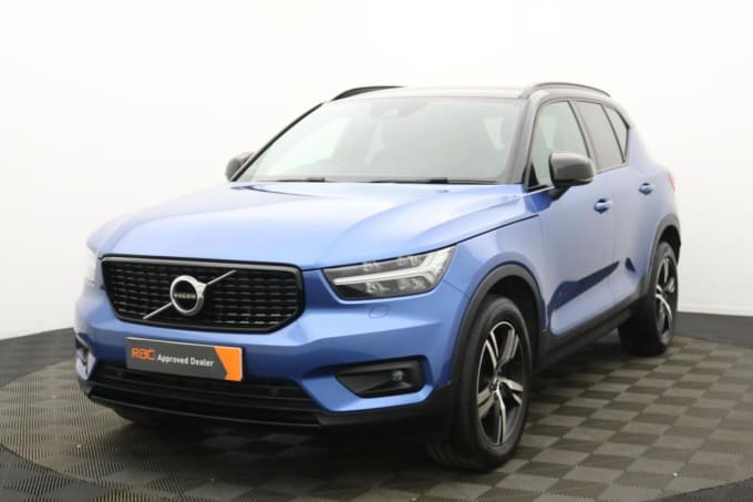 2025 Volvo Xc40