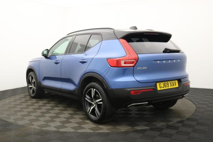 2025 Volvo Xc40