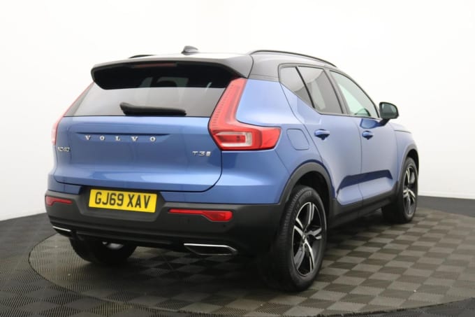 2025 Volvo Xc40