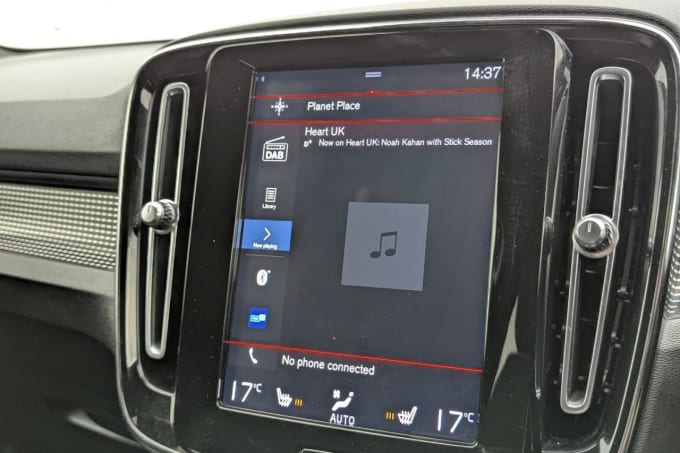 2025 Volvo Xc40