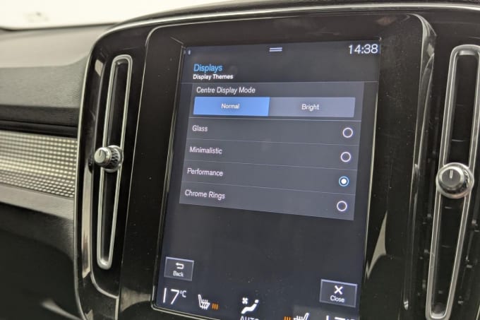2025 Volvo Xc40