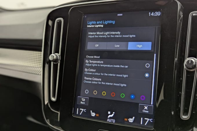 2025 Volvo Xc40