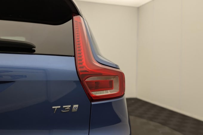 2025 Volvo Xc40