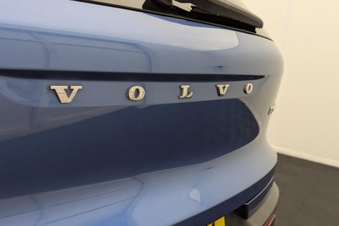 2025 Volvo Xc40