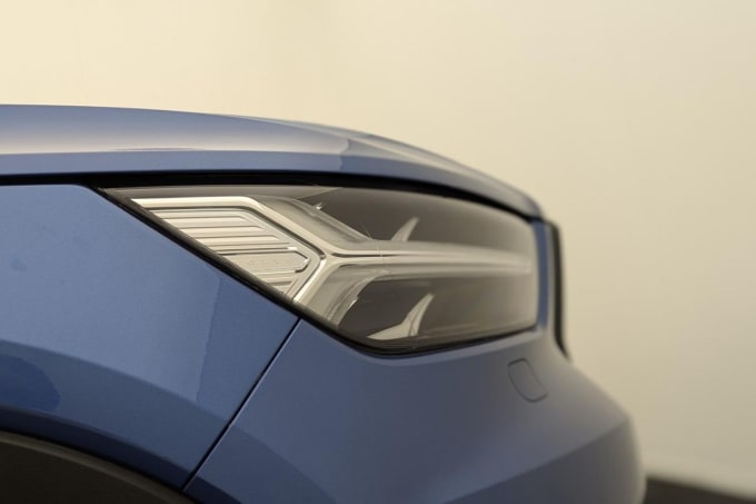 2025 Volvo Xc40