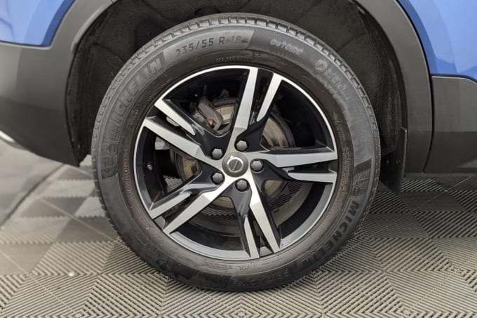 2025 Volvo Xc40