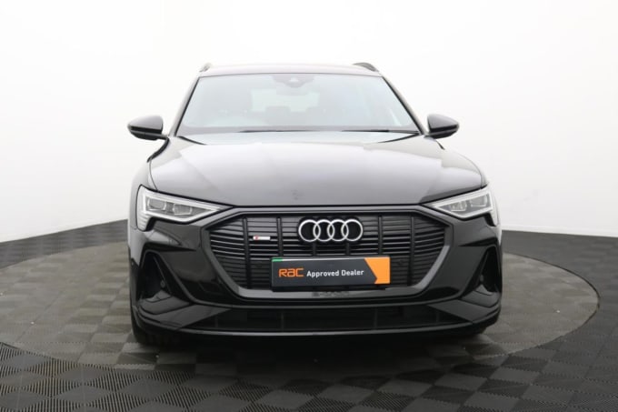 2025 Audi E-tron