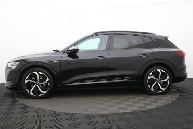 2025 Audi E-tron