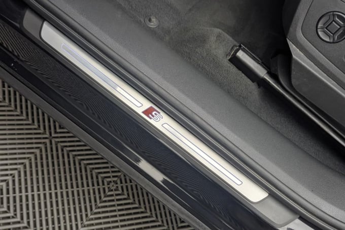2025 Audi E-tron