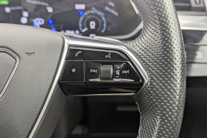 2025 Audi E-tron