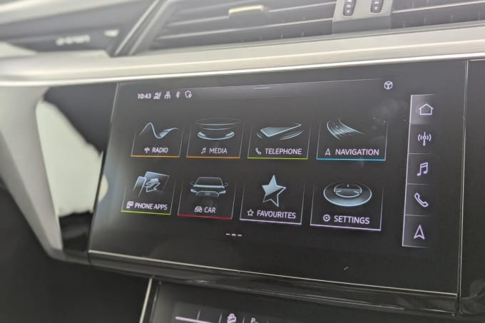 2025 Audi E-tron
