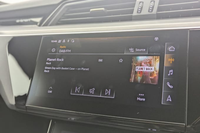 2025 Audi E-tron
