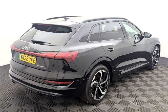 2025 Audi E-tron