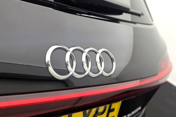 2025 Audi E-tron