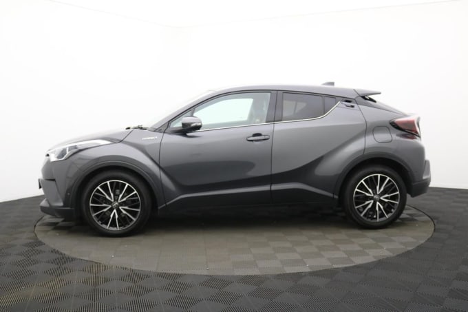 2025 Toyota C-hr
