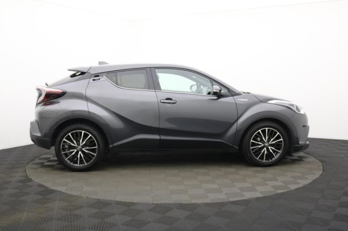 2025 Toyota C-hr