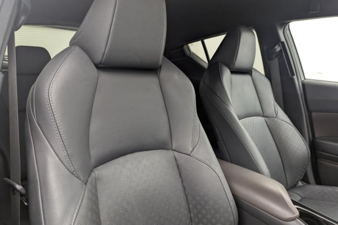 2025 Toyota C-hr