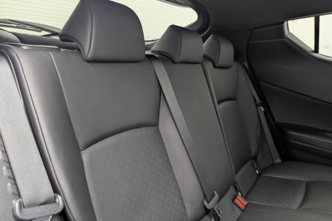 2025 Toyota C-hr