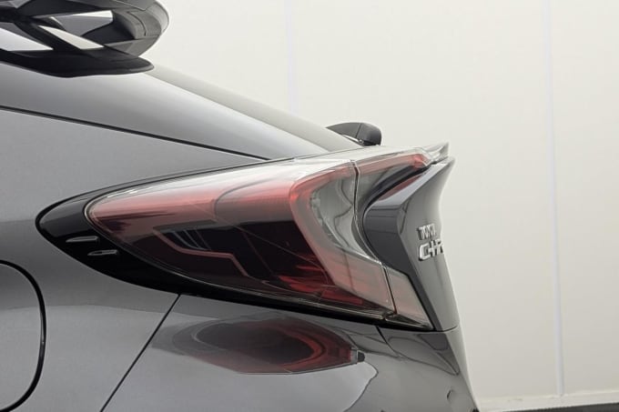 2025 Toyota C-hr